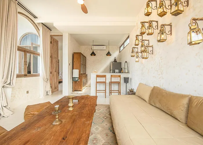 Chic 3br Mediterranean Haven, Heart Of * ウルワツ