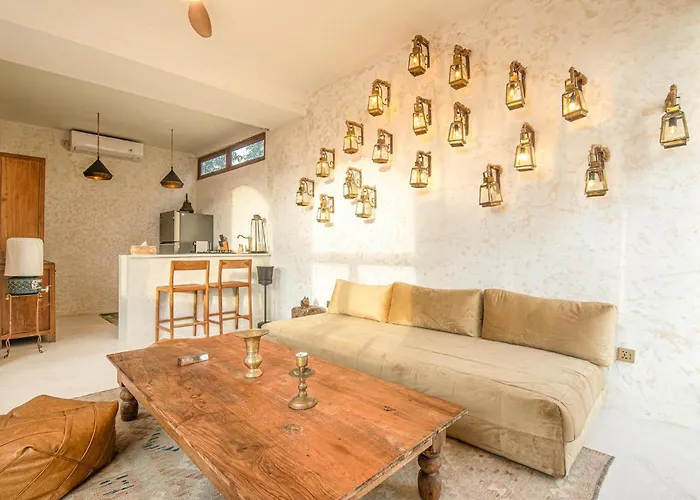 Chic 3br Mediterranean Haven, Heart Of ヴィラ *