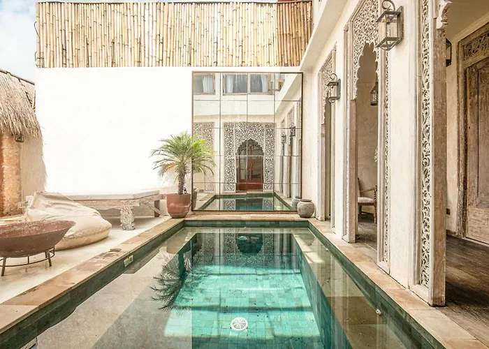 Chic 3br Mediterranean Haven, Heart Of ヴィラ *