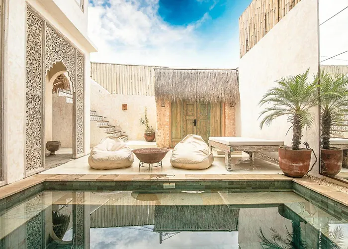 Chic 3br Mediterranean Haven, Heart Of * ウルワツ