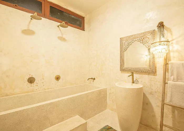 ヴィラ Chic 3br Mediterranean Haven, Heart Of