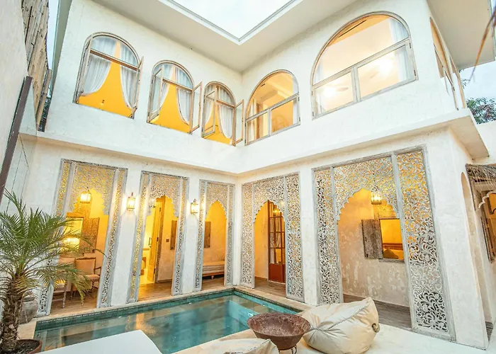 Chic 3br Mediterranean Haven, Heart Of ヴィラ ウルワツ